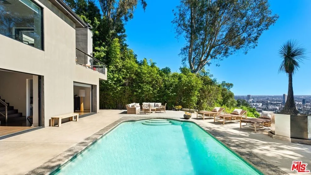 Unit for sale at 8540 Hedges Way, Los Angeles, CA 90069