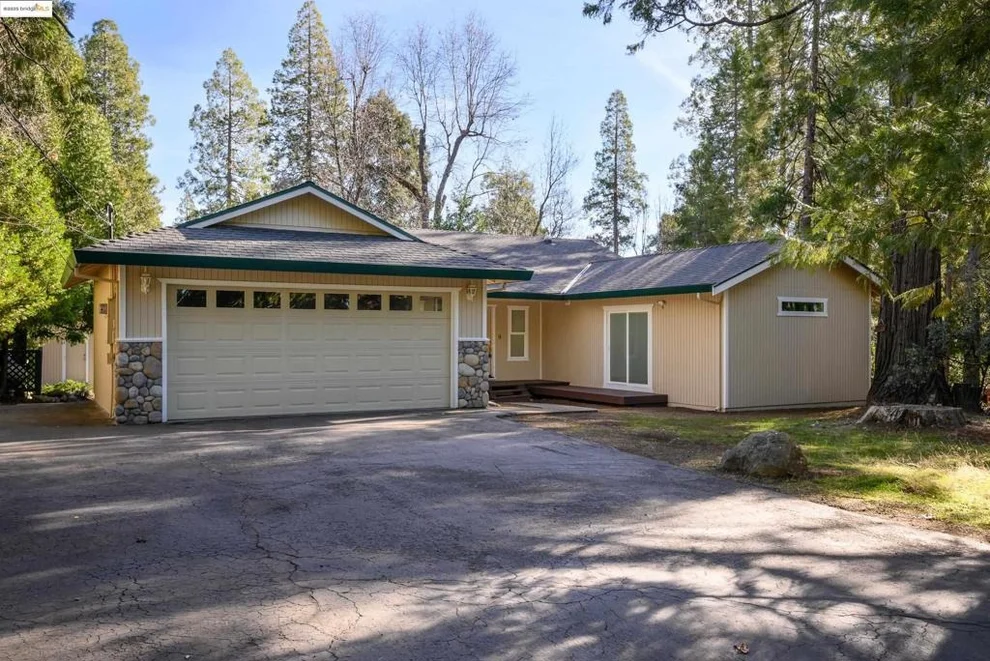 Unit for sale at 22749 Confidence Rd, Twain Harte, CA 95383