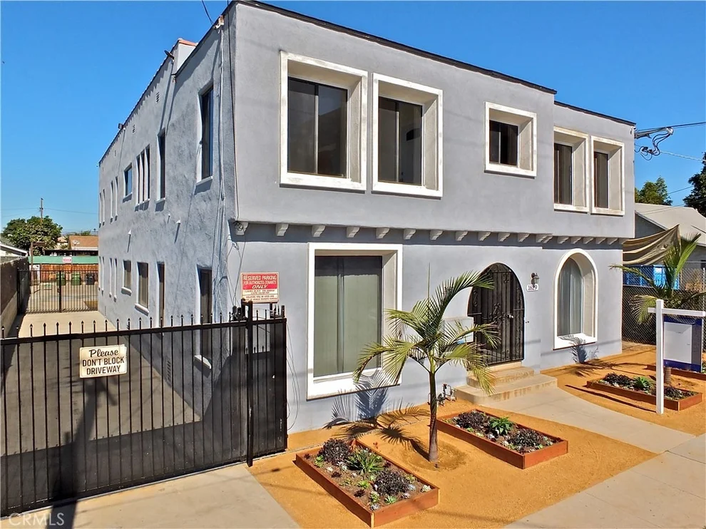 Unit for sale at 1629 W 37th Place, Los Angeles, CA 90018