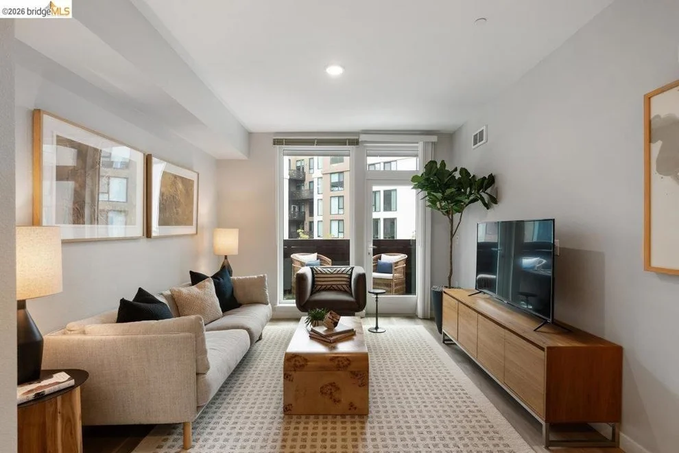 Unit for sale at 260 Brooklyn Basin Way, Oakland, CA 94606