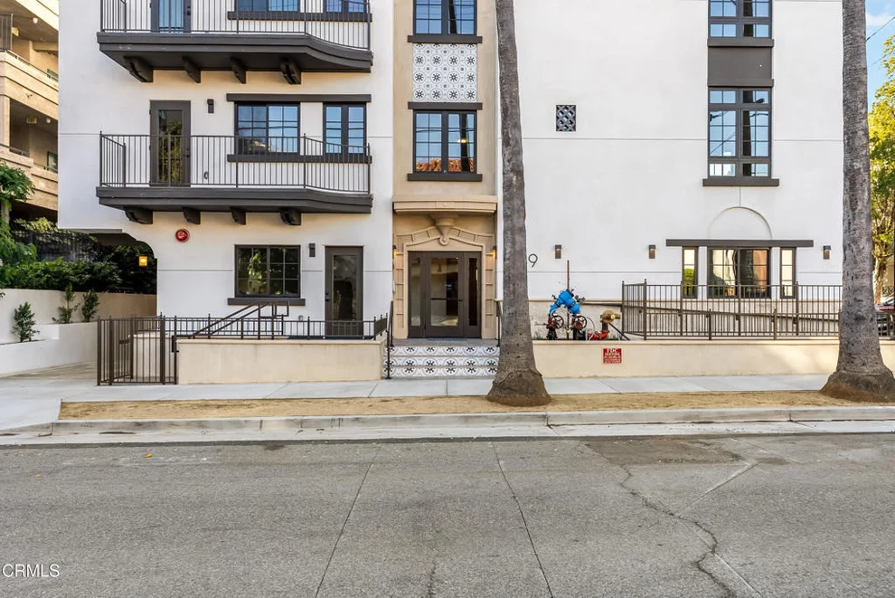 Unit for sale at 139 S Oak Knoll Avenue, Pasadena, CA 91101