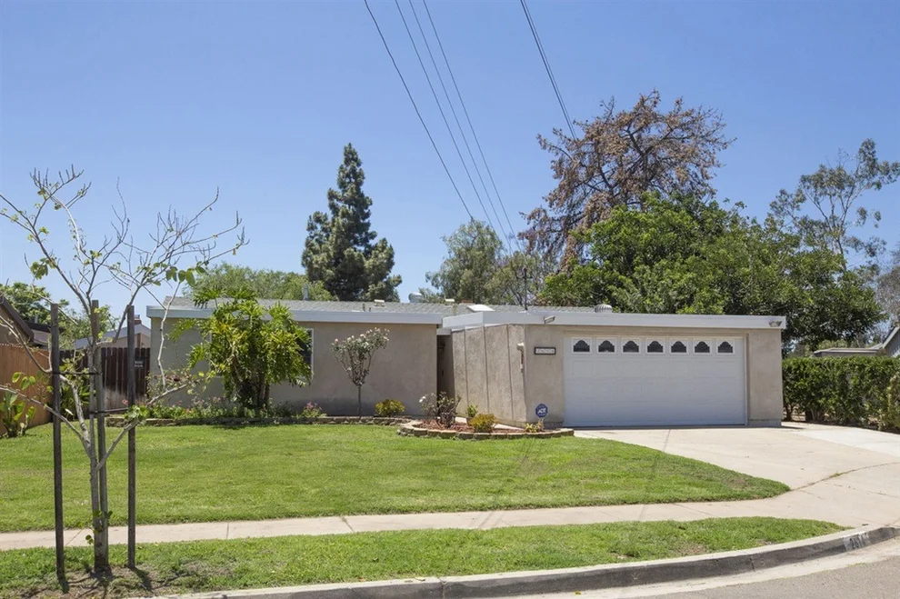 Unit for sale at 2614 Kim Pl, San Diego, CA 92123