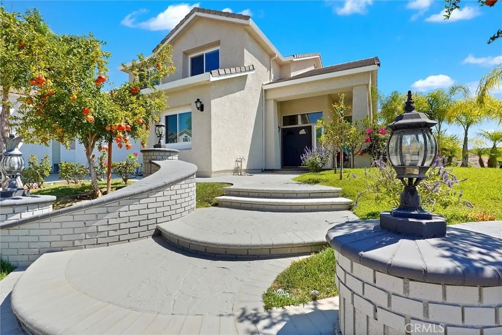 Unit for sale at 28404 Rock Canyon, Saugus, CA 91390