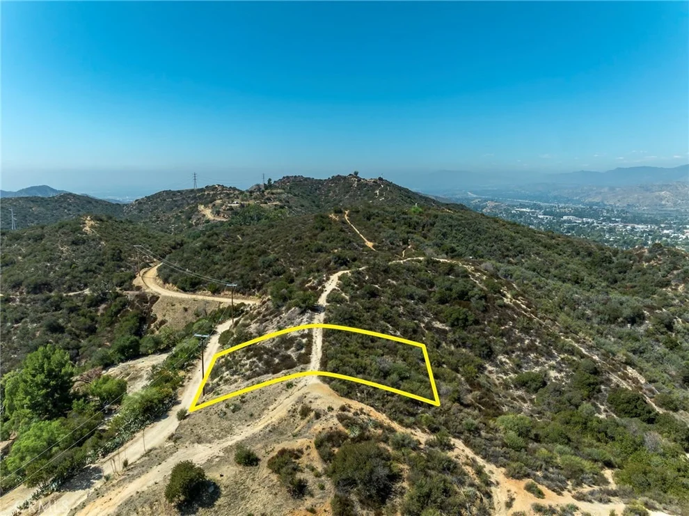 Unit for sale at 7415 Verdugo Crestline Drive, Tujunga, CA 91042