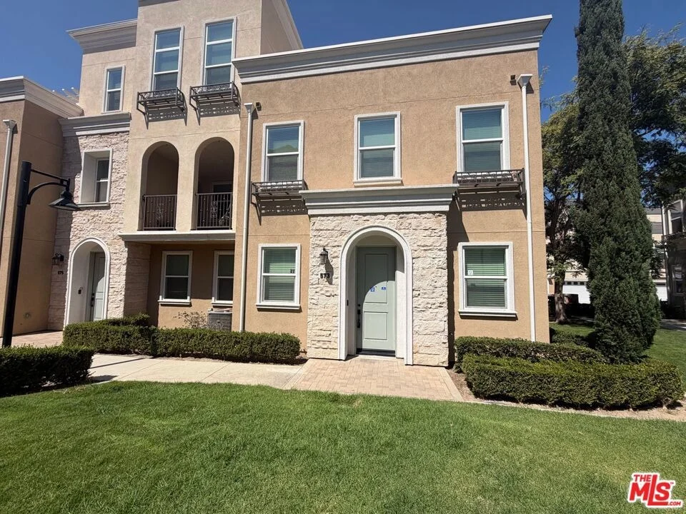 Unit for sale at 573 Winchester Drive, Oxnard, CA 93036