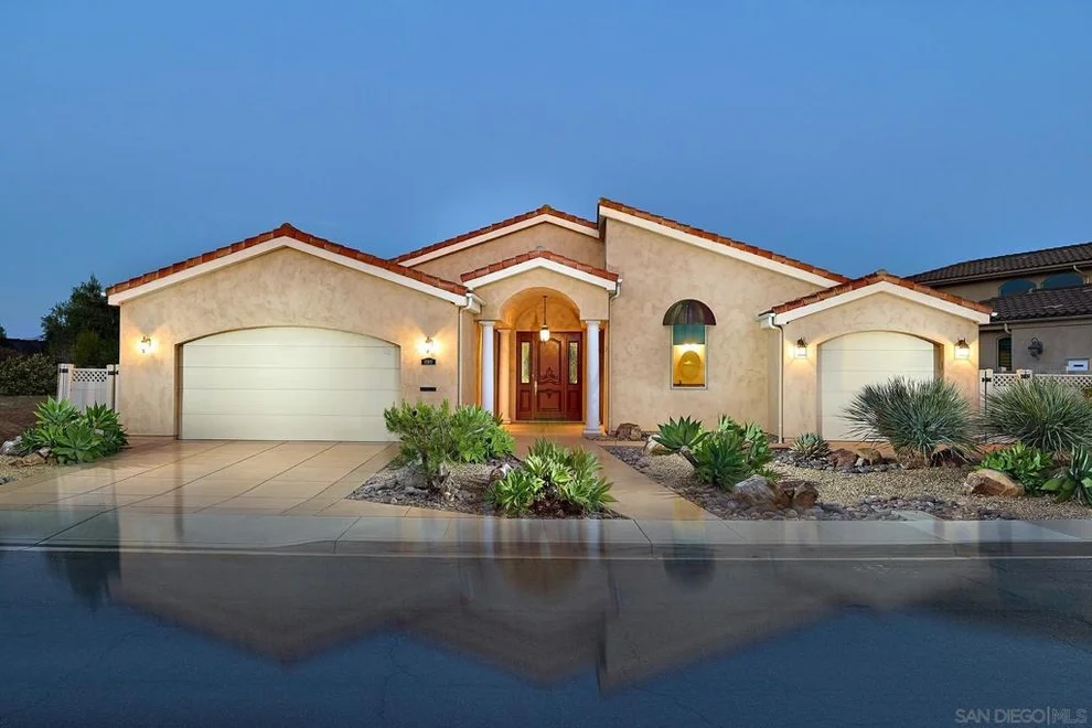 Unit for sale at 17877 Corazon, San Diego, CA 92127