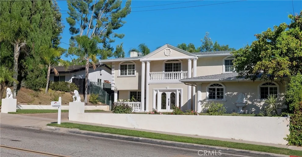 Unit for sale at 22534 Liberty Bell Road, Calabasas, CA 91302