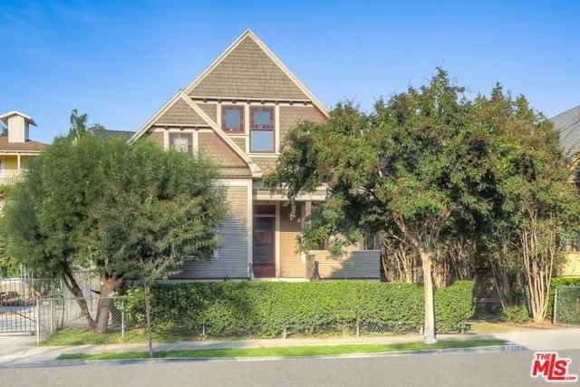 Unit for sale at 1337 BELLEVUE Avenue, Los Angeles, CA 90026