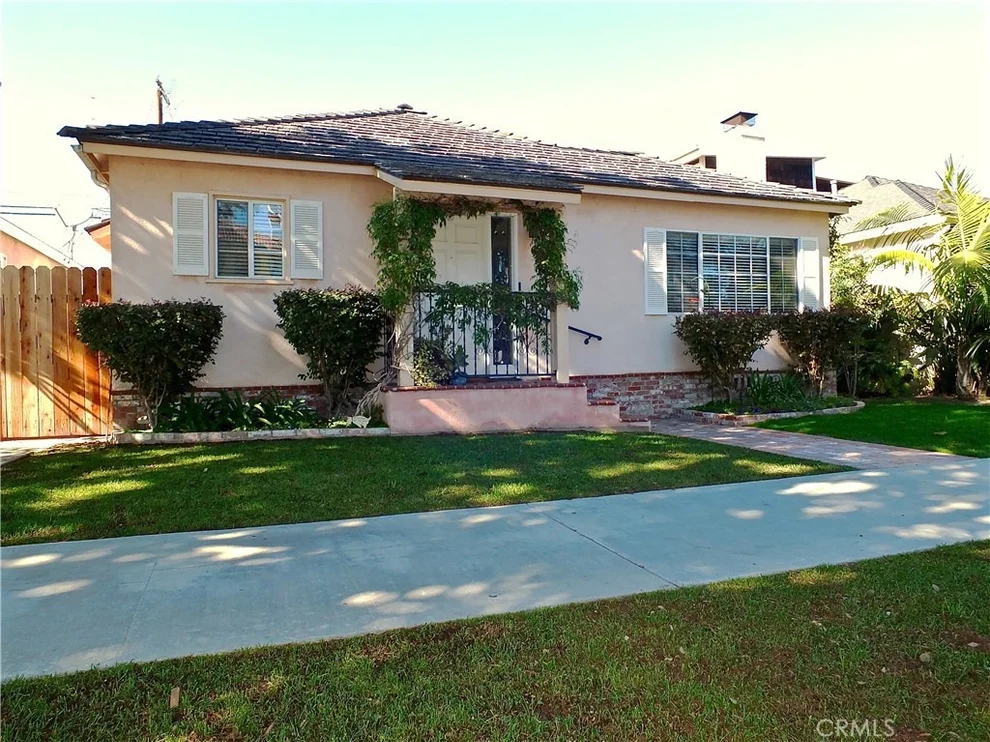 Unit for sale at 291 Ravenna Drive, Long Beach, CA 90803