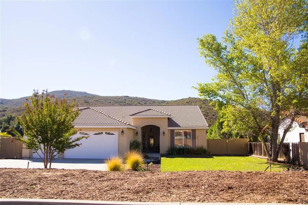 Unit for sale at 26111 Matlin Rd, Ramona, CA 92065