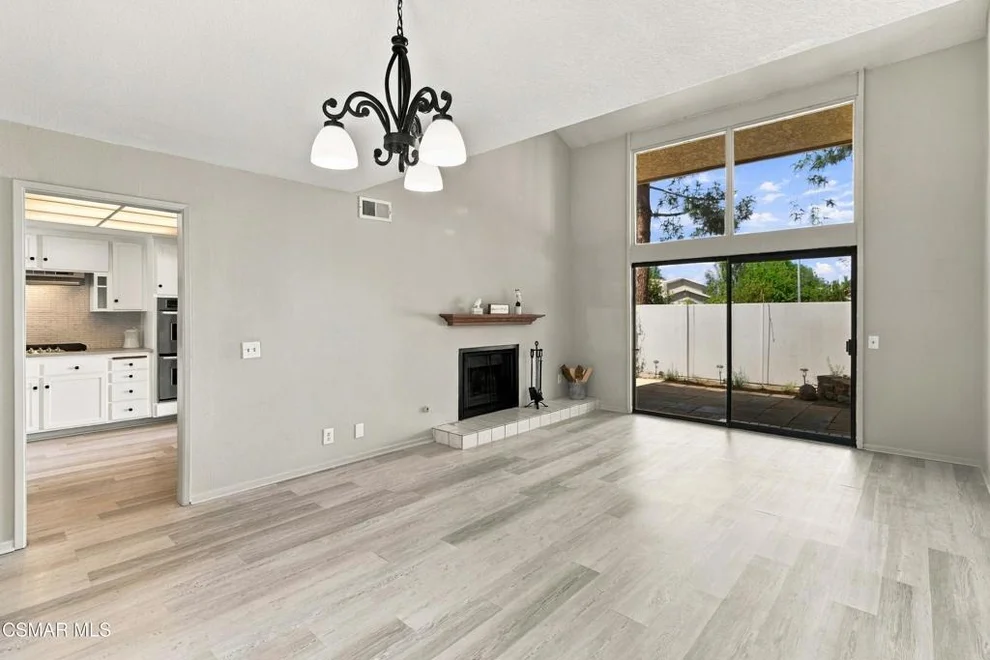 Unit for sale at 274 Mariposa Drive, Newbury Park, CA 91320