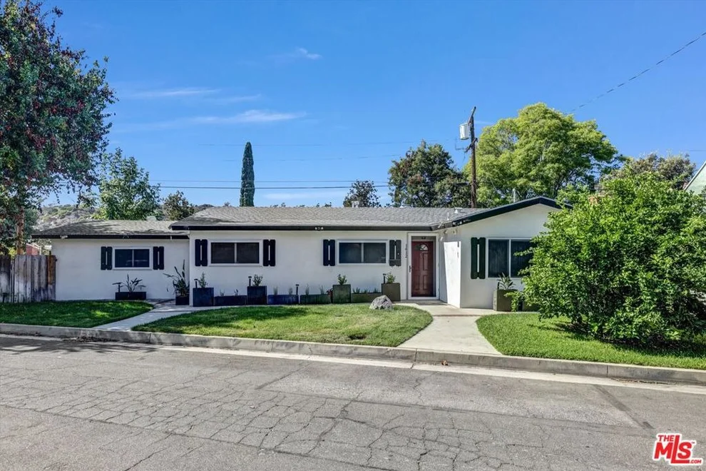 Unit for sale at 1412 Lake Street, Glendale, CA 91201