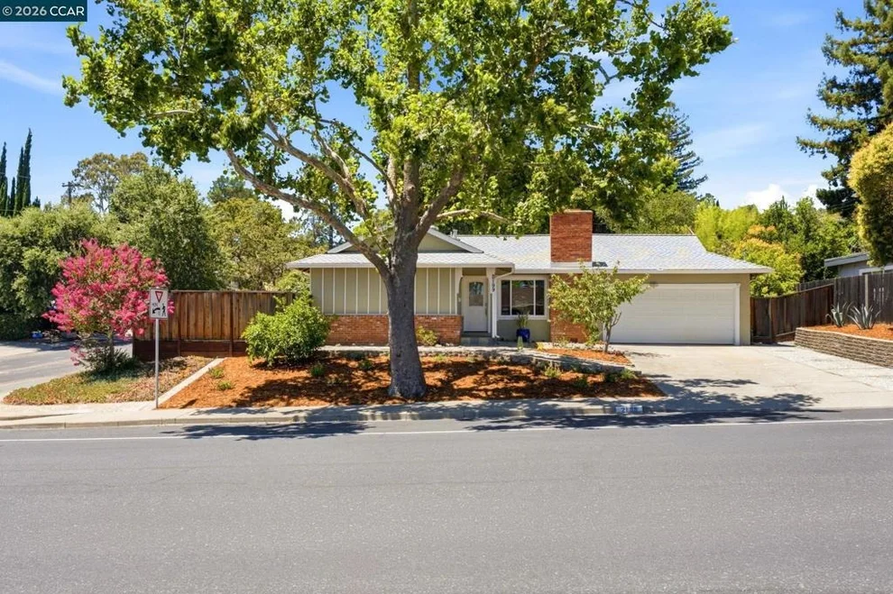 Unit for sale at 2199 Morello Ave, Pleasant Hill, CA 94523