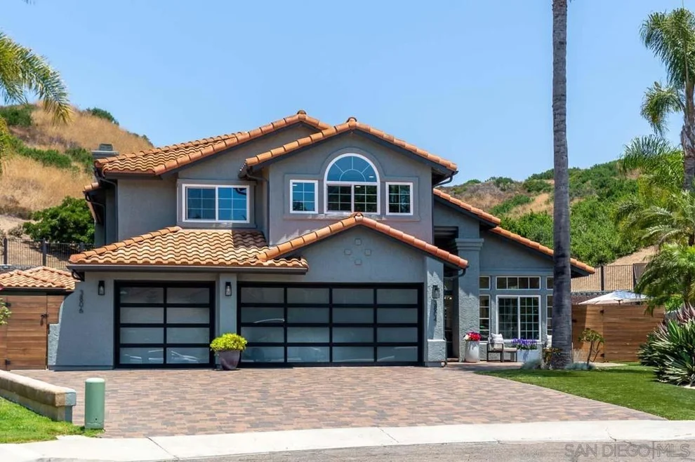 Unit for sale at 3804 06 Denise Canyon Ct, Bonita, CA 91902