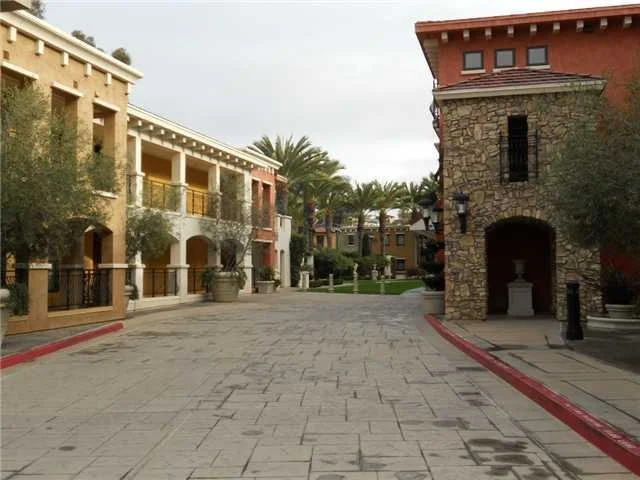 Unit for sale at 1000 Genter Street, La Jolla, CA 92037