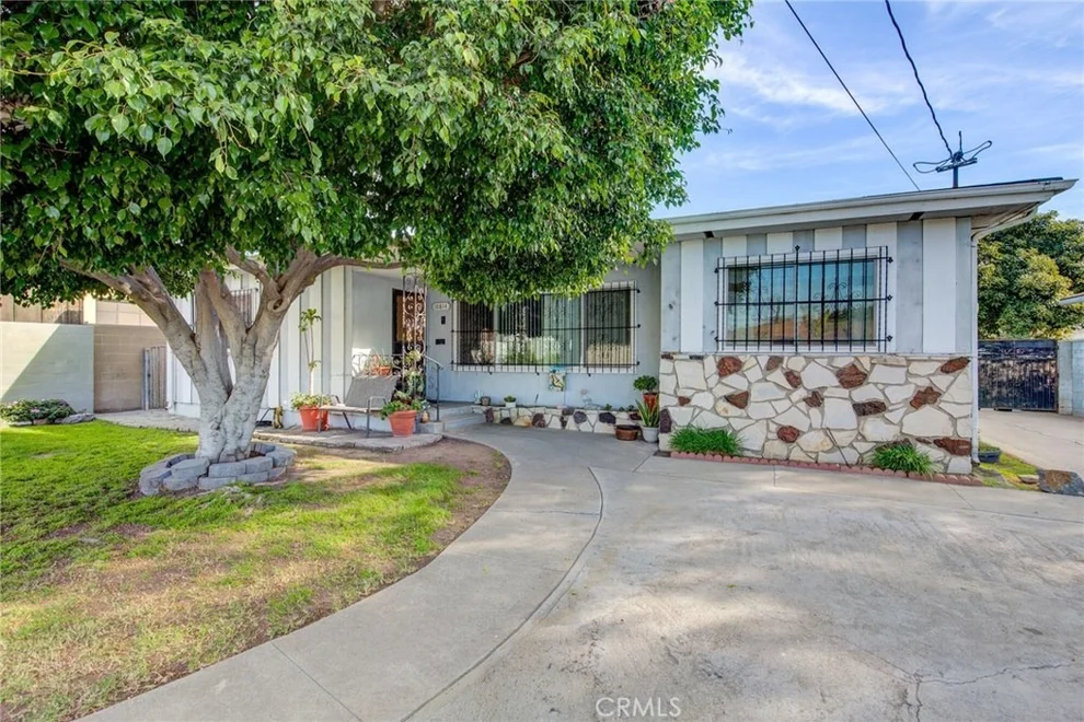 Unit for sale at 10814 Mansel Avenue, Inglewood, CA 90304