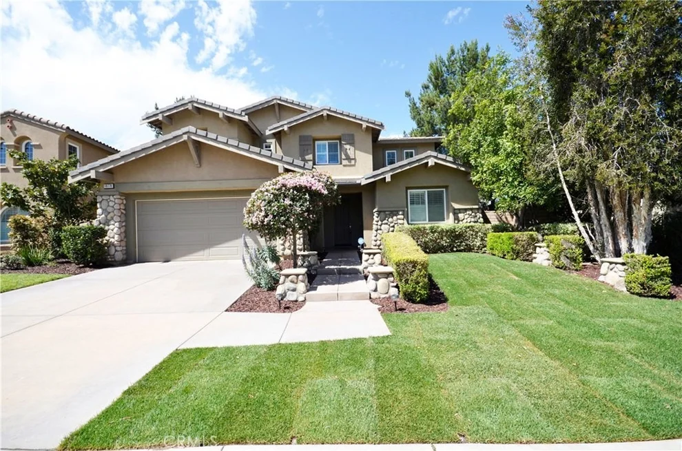 Unit for sale at 18778 Lakepointe, Riverside, CA 92503
