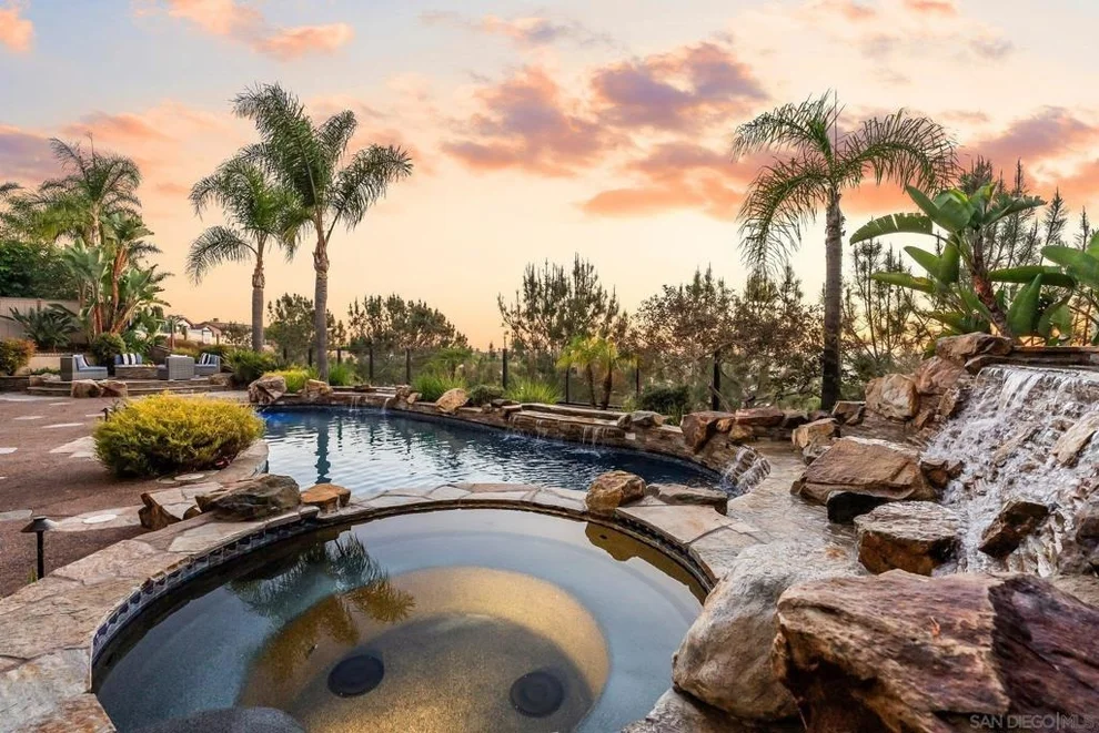 Unit for sale at 3562 Calle Palmito, Carlsbad, CA 92009