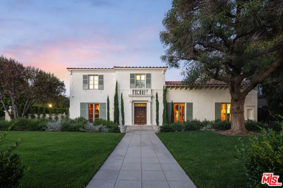 Unit for sale at 402 S Las Palmas Avenue, Los Angeles, CA 90020