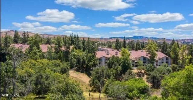 Unit for sale at 631 Oak Run Trail, Oak Park, CA 91377