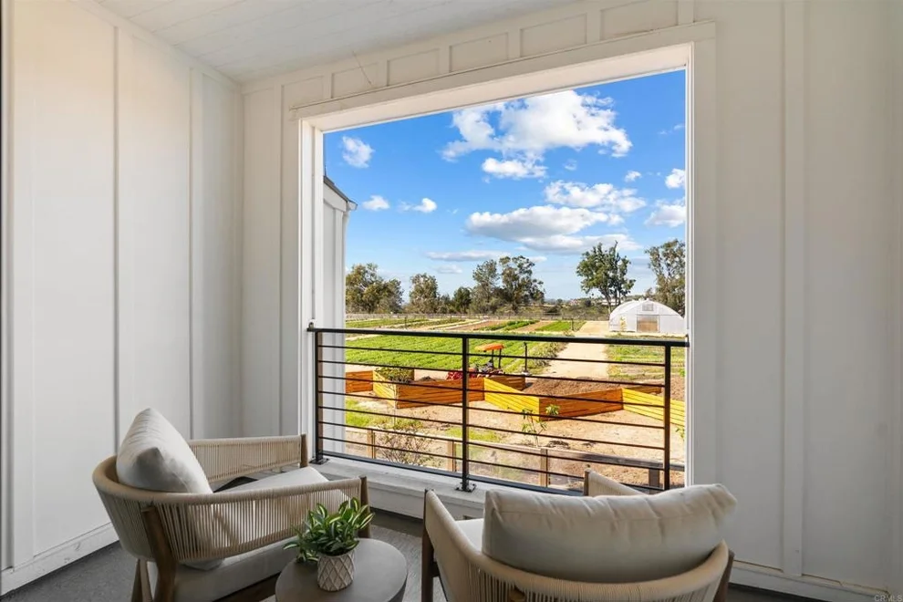 Unit for sale at 1044 Palmaria Court, Encinitas, CA 92024