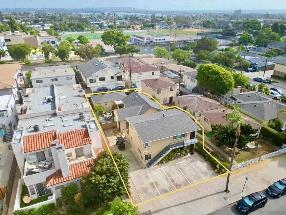 Unit for sale at 1519 1521 Missouri St, San Diego, CA 92109