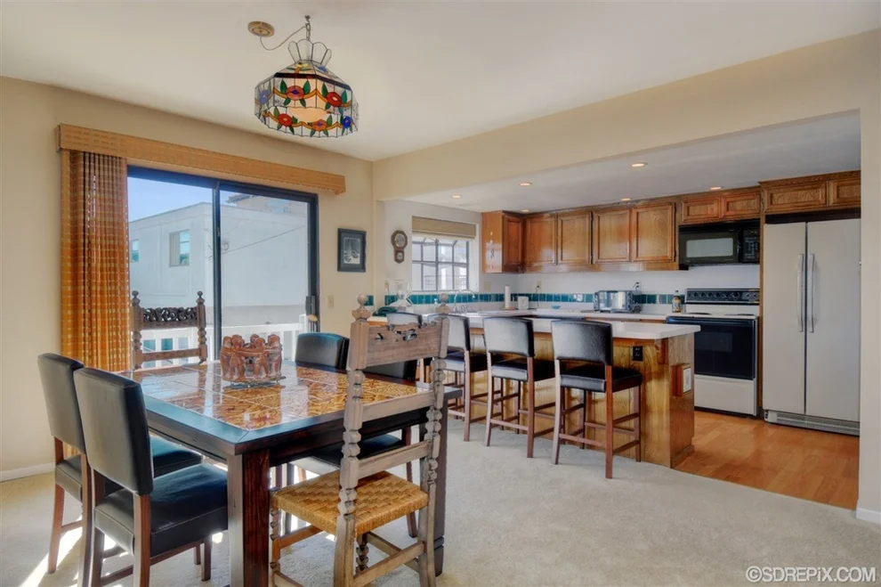 Unit for sale at 333 D Avenue, Coronado, CA 92118