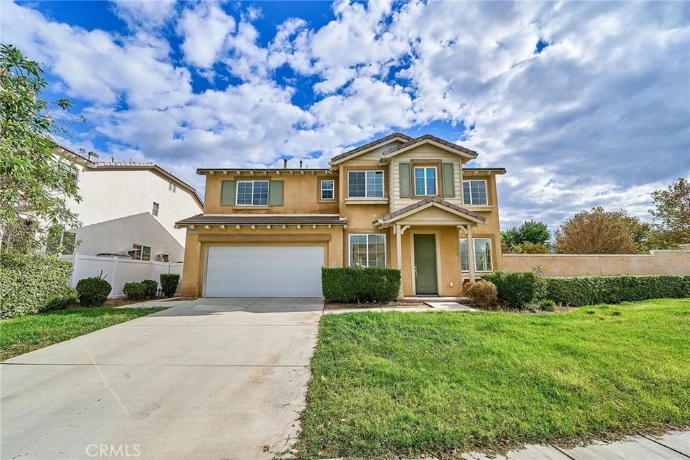 Unit for sale at 26385 Santa Rosa, Moreno Valley, CA 92555