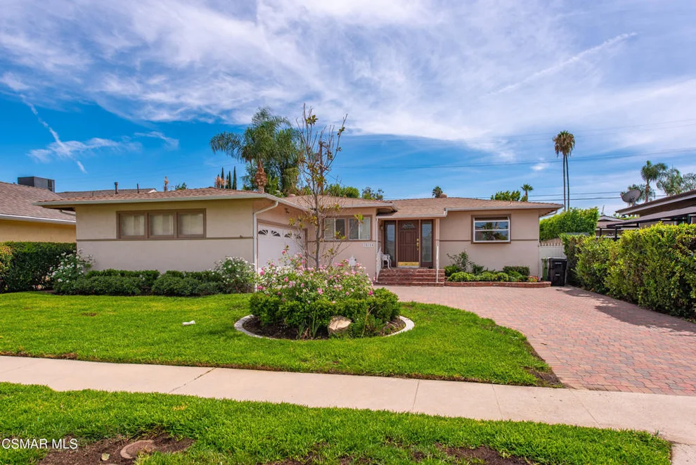 Unit for sale at 19154 Sylvan Street, Tarzana, CA 91335