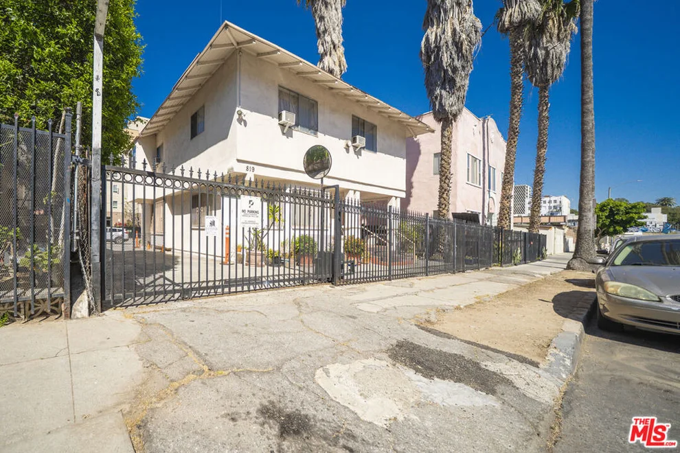 Unit for sale at 819 S Park View Street, Los Angeles, CA 90057