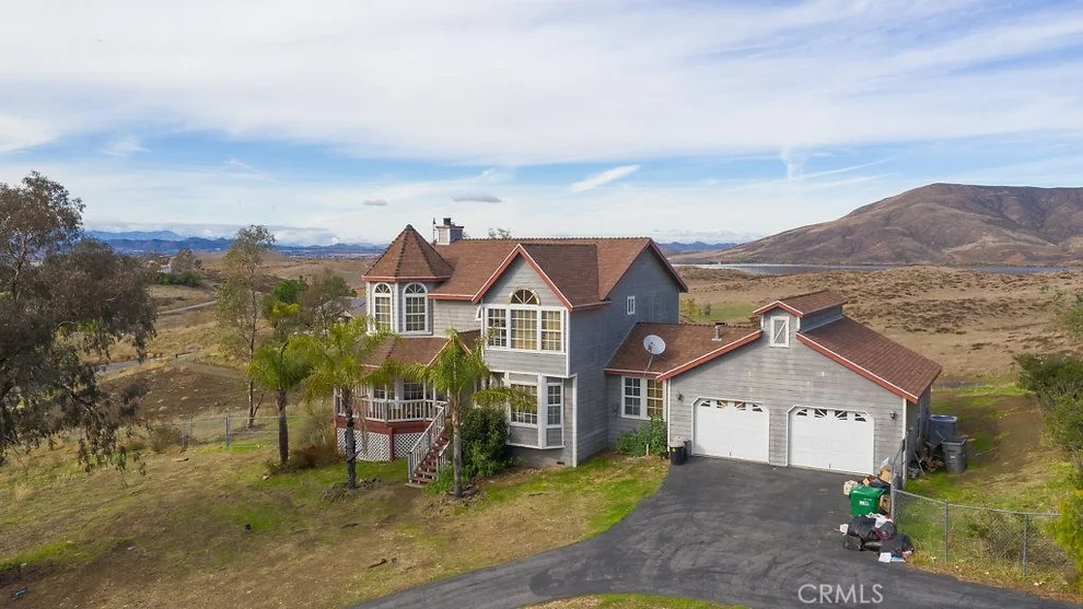 Unit for sale at 37887 Vista Lago Road, Winchester, CA 92596