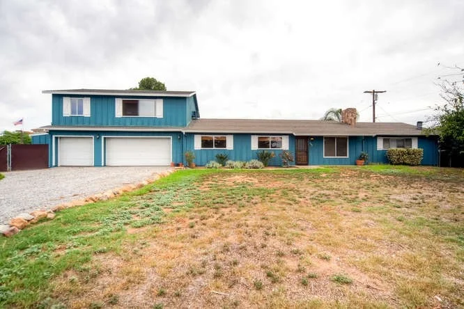Unit for sale at 1142 San Vicente, Ramona, CA 92065