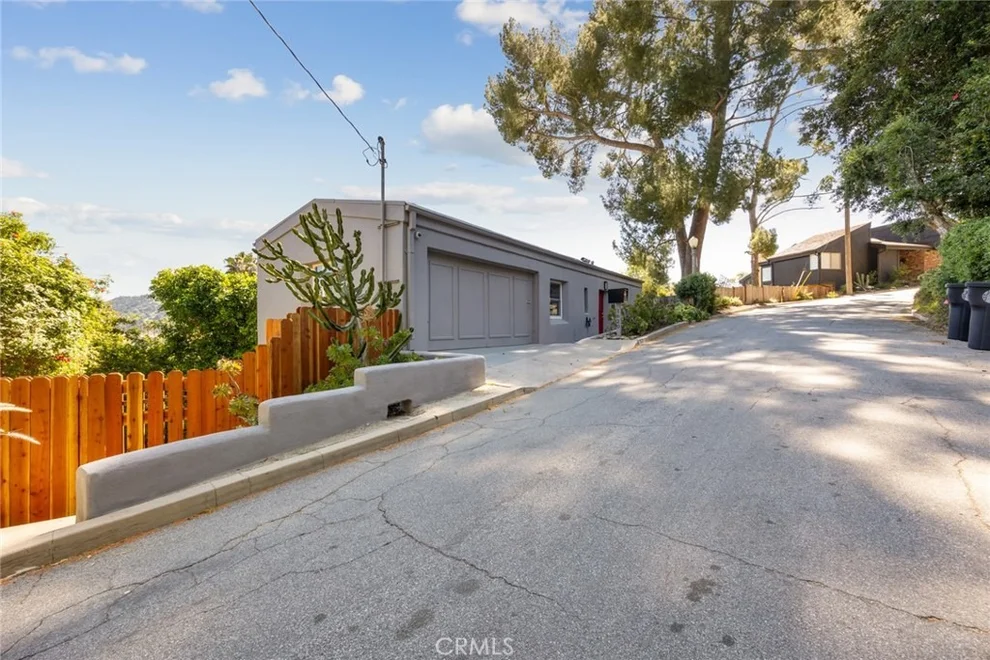 Unit for sale at 1620 Ina Drive, Glendale, CA 91206