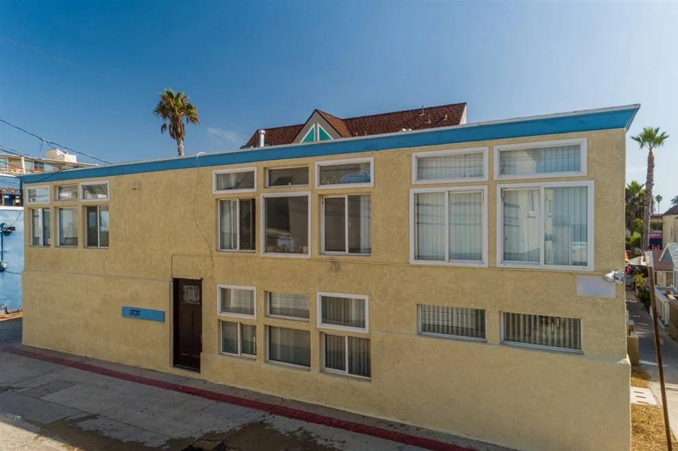 Unit for sale at 3737 Strandway, San Diego, CA 92109