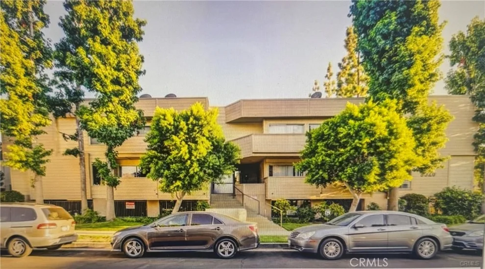 Unit for sale at 9920 Jordan Avenue, Chatsworth, CA 91311