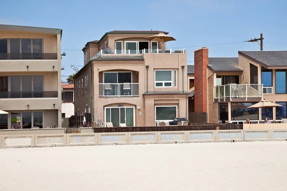 Unit for sale at 2707 Ocean Front Walk, San Diego, CA 92109