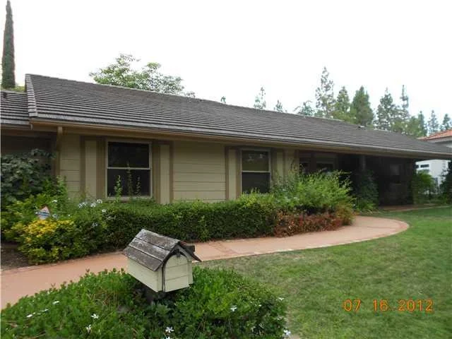 Unit for sale at 13137 Tawny Way, Poway, CA 92064