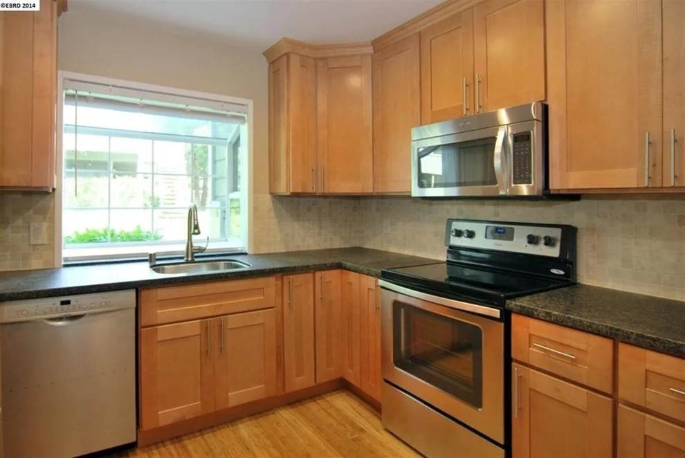 Unit for sale at 440 CANYON OAKS DR, Oakland, CA 94605-3823