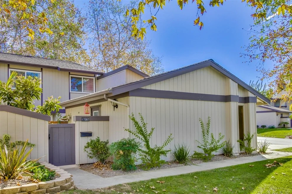 Unit for sale at 17307 Ruette Abeto, San Diego, CA 92127