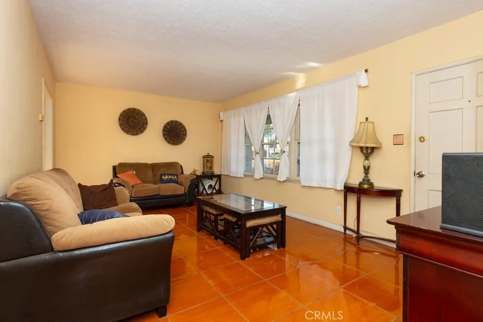 Unit for sale at 2722 Strawberry Lane, Santa Ana, CA 92706