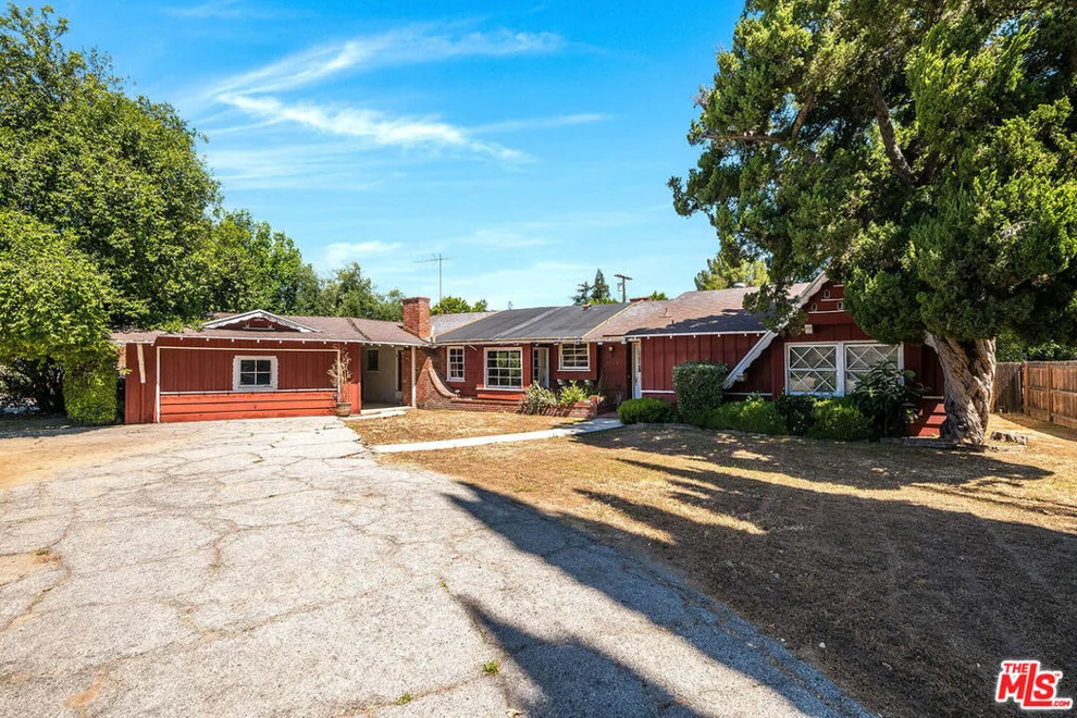 Unit for sale at 22501 Victory Boulevard, West Hills, CA 91307