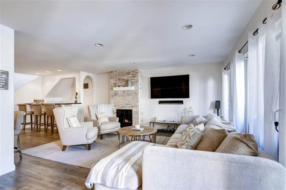 Unit for sale at 429 S Sierra, Solana Beach, CA 92075