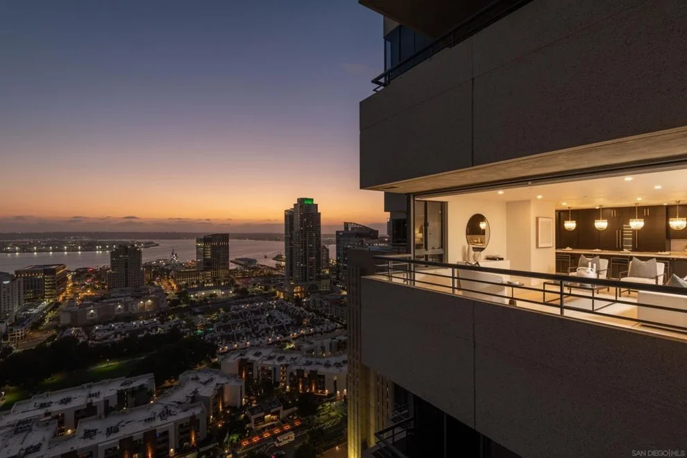 Unit for sale at 700 Front, San Diego, CA 92101