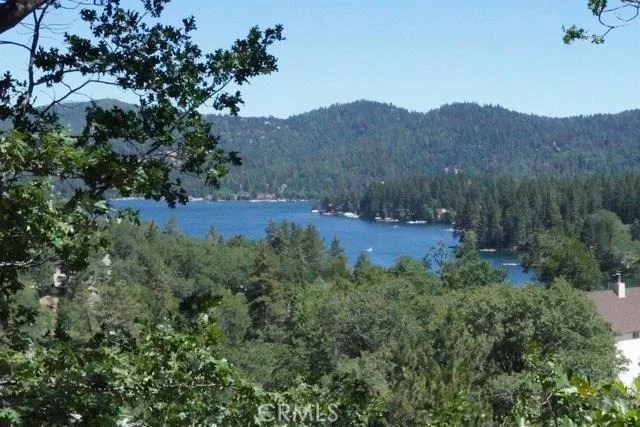 Unit for sale at 27588 N Bay Road, Lake Arrowhead, CA 92352