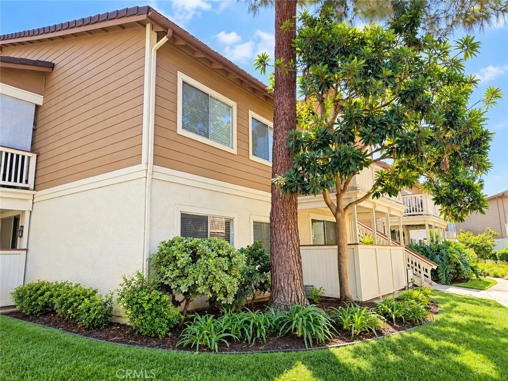 Unit for sale at 2456 Pleasant Way, Thousand Oaks, CA 91362