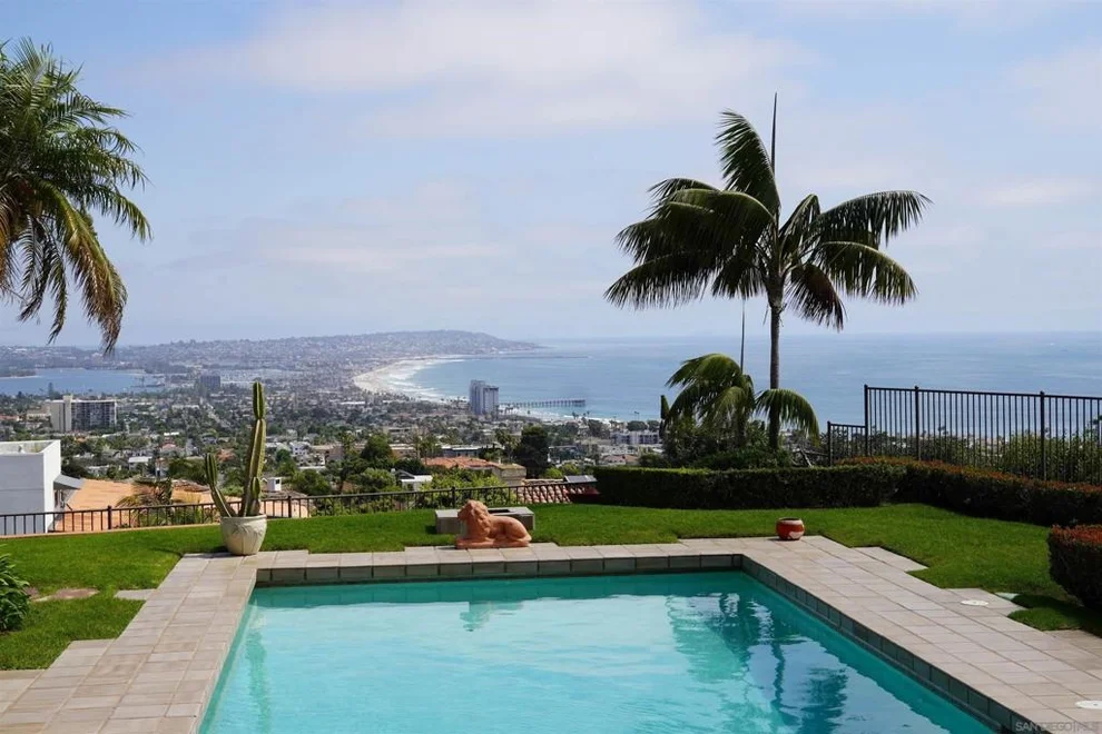 Unit for sale at 5717 Baja Mar, La Jolla, CA 92037