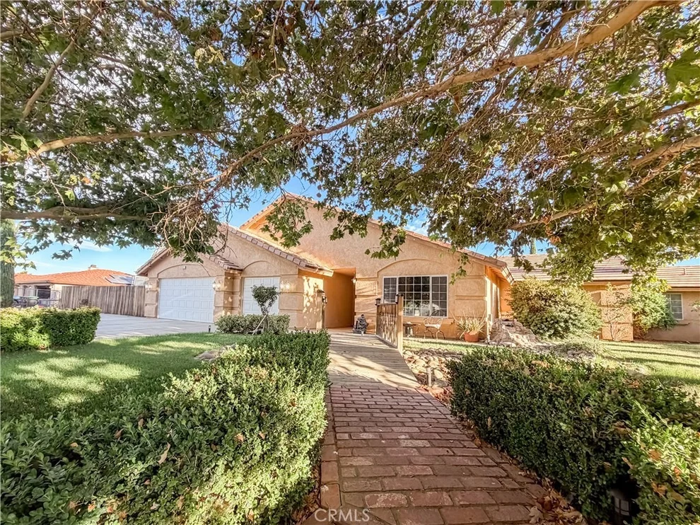 Unit for sale at 10011 Solano, Victorville, CA 92392