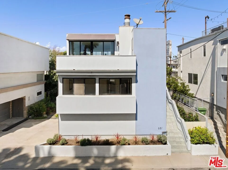 Unit for sale at 681 Mildred Avenue, Venice, CA 90291