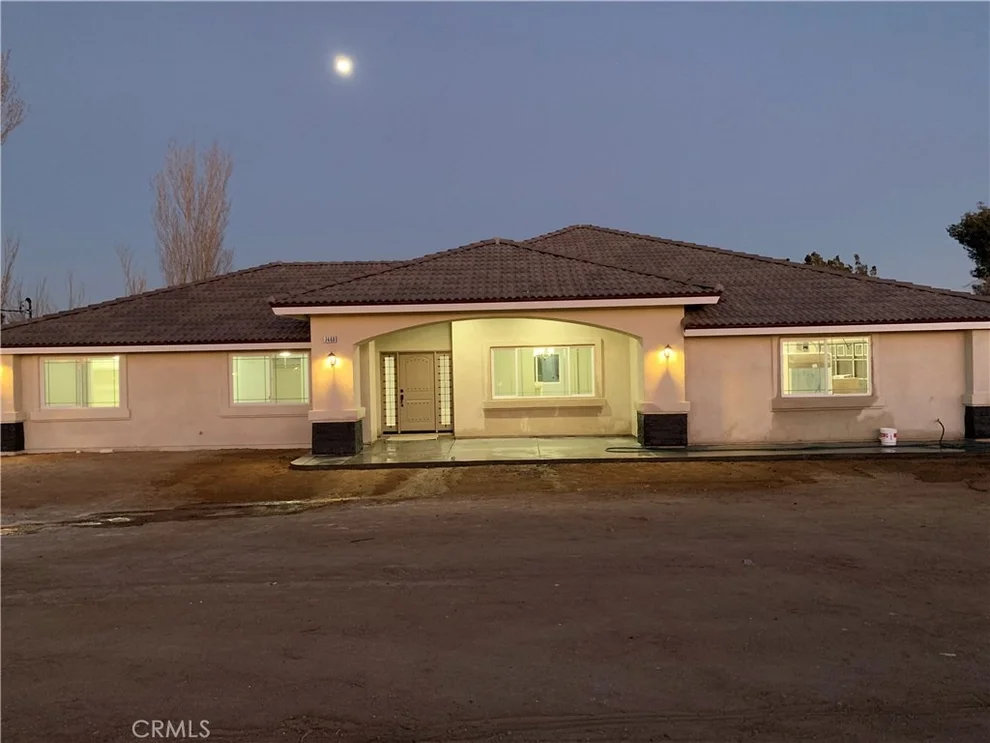 Unit for sale at 7469 Redwood Avenue, Hesperia, CA 92345