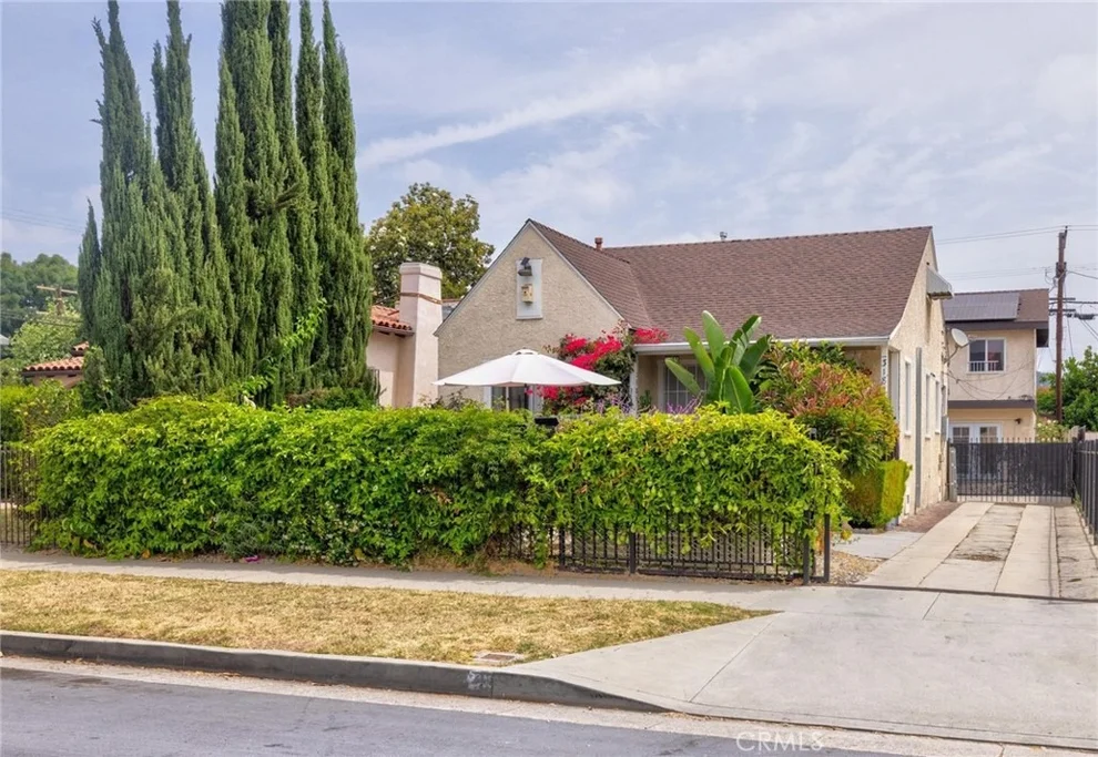 Unit for sale at 3185 Perlita Avenue, Los Angeles, CA 90039